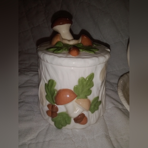 Vintage Mushrooms Creamer And Suger Dish 1981 Folk Art Wood Design Acorns - Picture 7 of 12